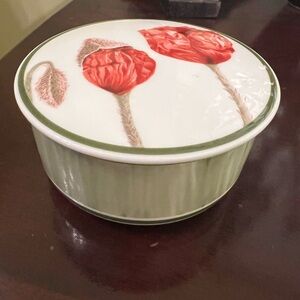 Villeroy & Boch Porcelain FLORA Poppy Trinket Box with Lid